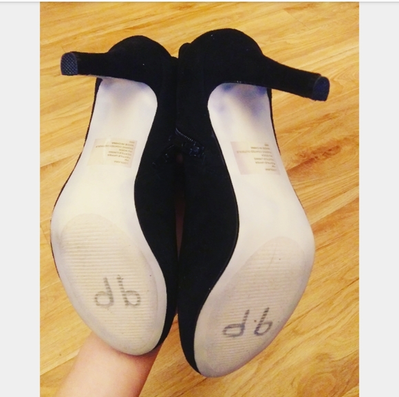 Madden Girl | Loolaaa Knee High Suede Heels - Picture 7 of 8